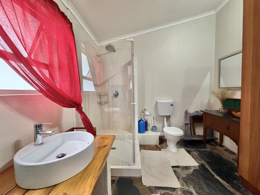 4 Bedroom Property for Sale in Wavecrest Eastern Cape
